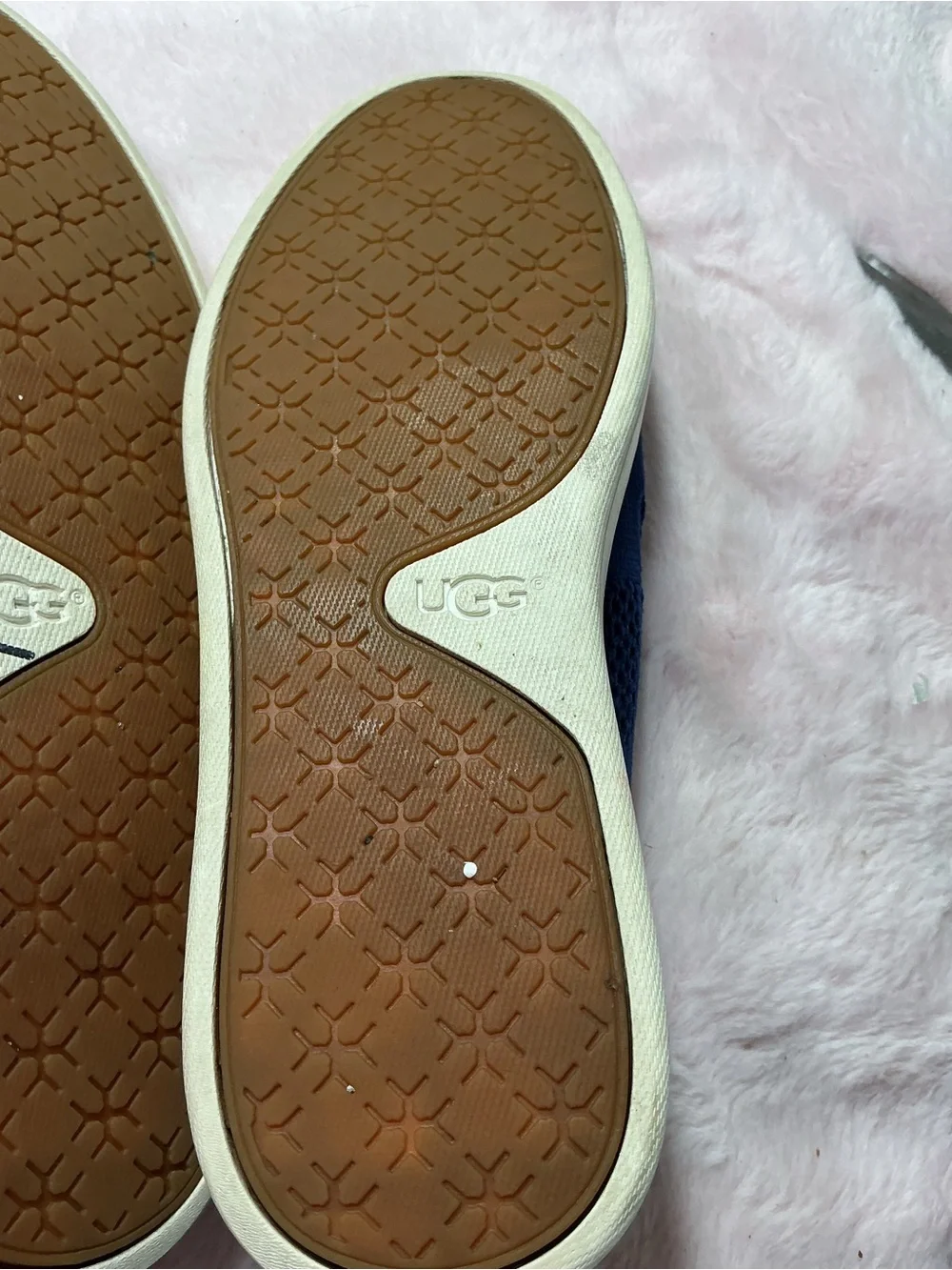 UGG Navy Knit Slip-On Loafers for women’s b108